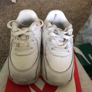 White toddler Nike Air Max size 6C
